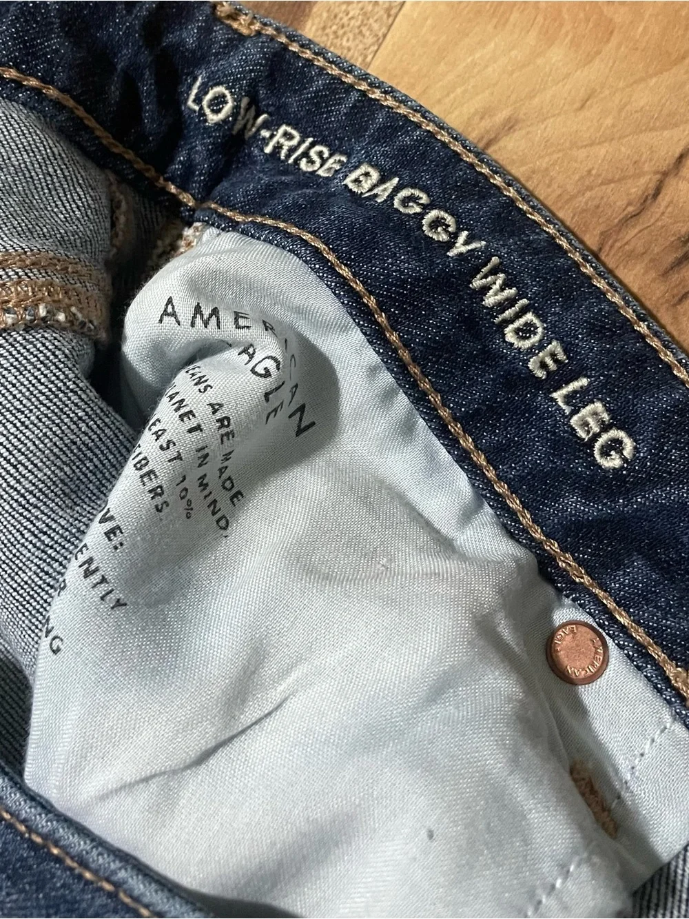 AE Low Rise Baggy Wide Leg Dreamy Drape Stretch Denim Jeans Raw Hem Sz 2